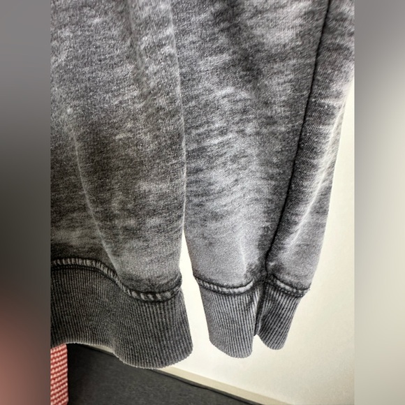 Recycled Karma Grey Burnout Sonny and Cher crewneck Sweatshirt Size Small - Picture 11 of 12